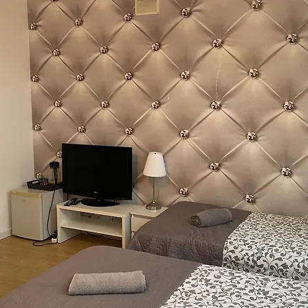 فندق مبيت وإفطار Ela
