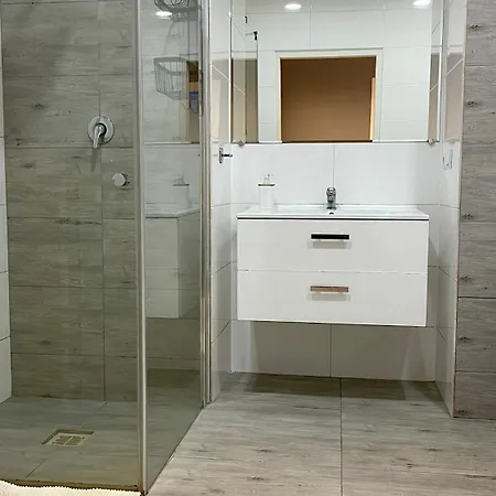 Ela Bed & Breakfast 4*