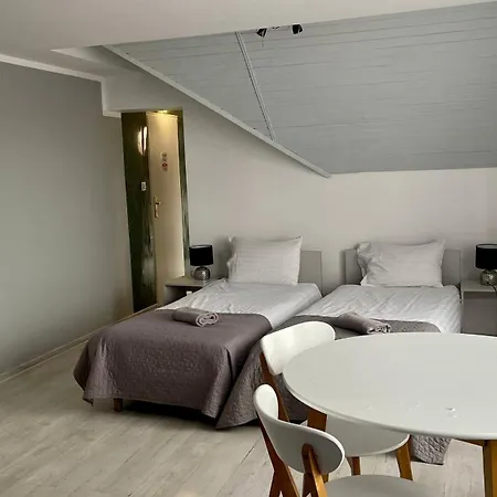 Ela فندق مبيت وإفطار 3*
