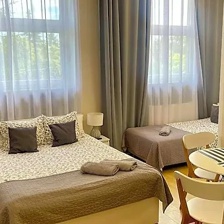 Ela Bed & Breakfast 3*