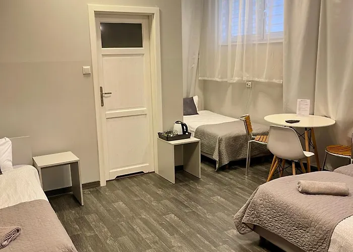 فندق مبيت وإفطار Ela 4*