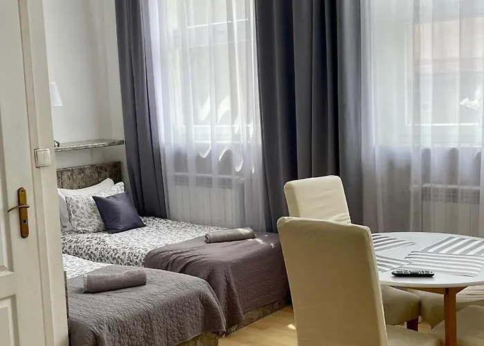 فندق مبيت وإفطار Ela 4*