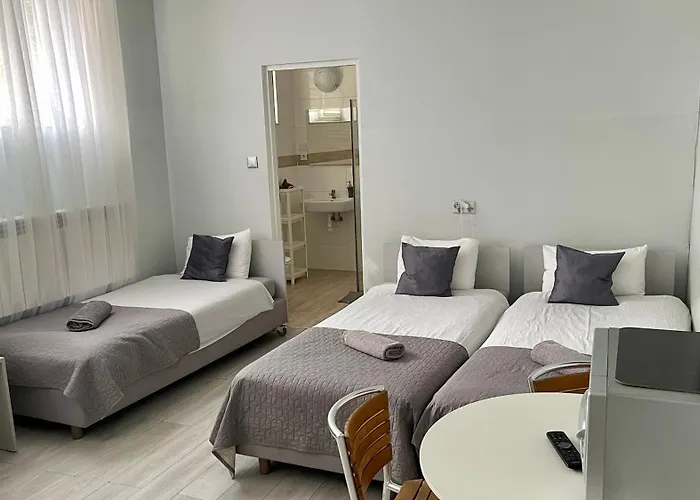 فندق مبيت وإفطار Ela 4*